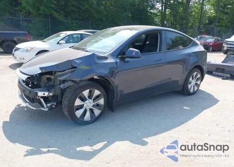 2023 Tesla Model Y Awd/Long Range Dual Motor All-Wheel Drive from USA, damaged, VIN 7SAYGDEE4PF823376